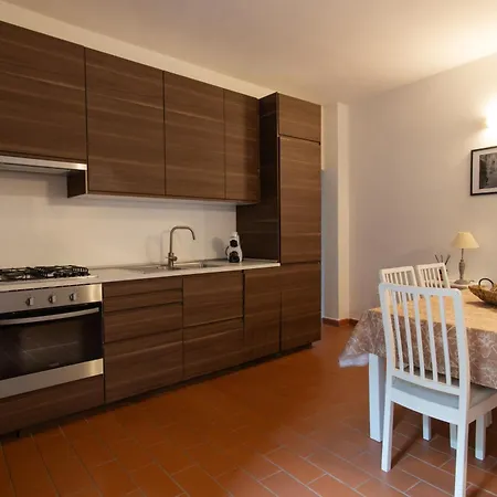 Aparthotel Borgo Gatteraia 4*